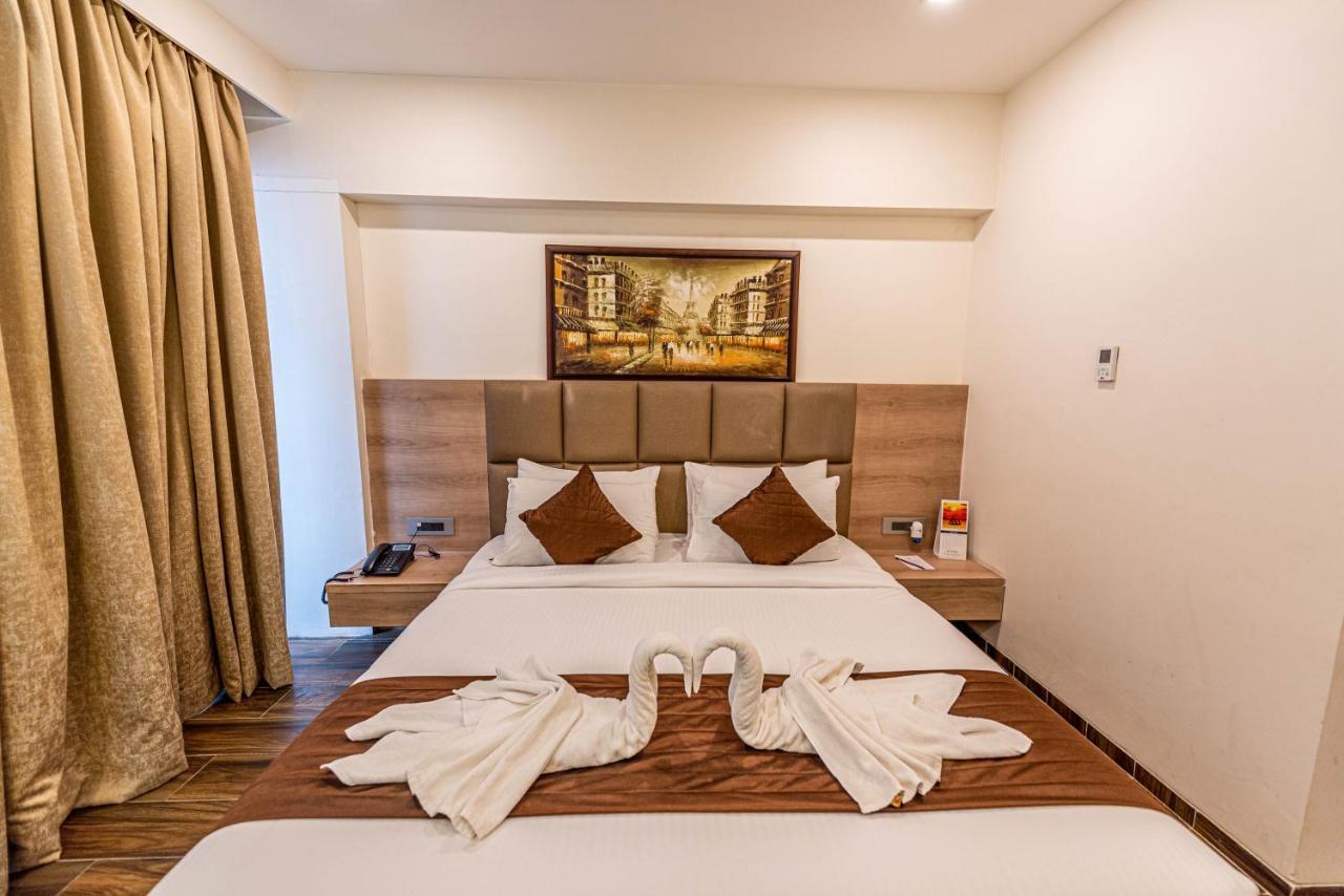The Elite Lucknow Convention Hotel Esterno foto