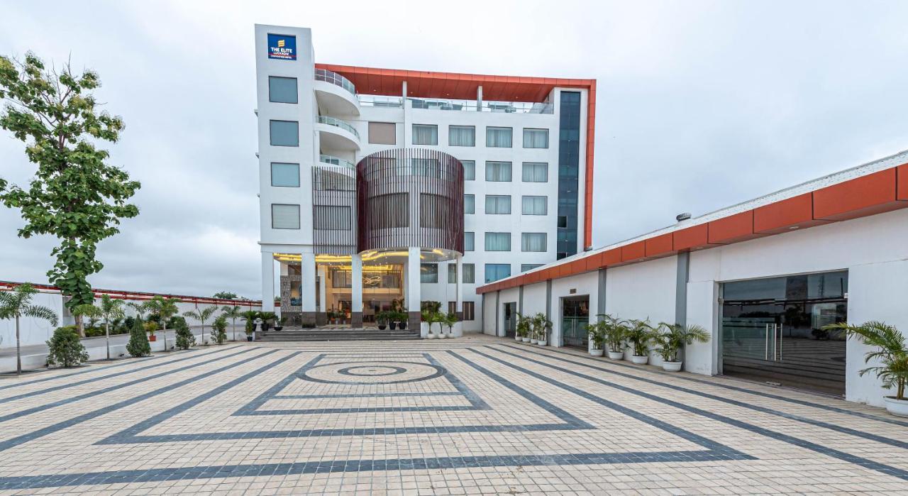 The Elite Lucknow Convention Hotel Esterno foto