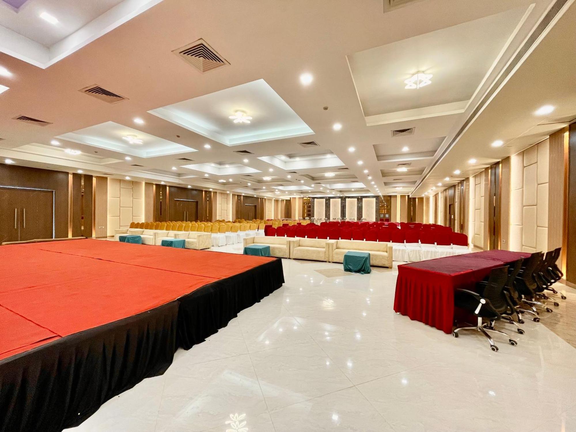 The Elite Lucknow Convention Hotel Esterno foto
