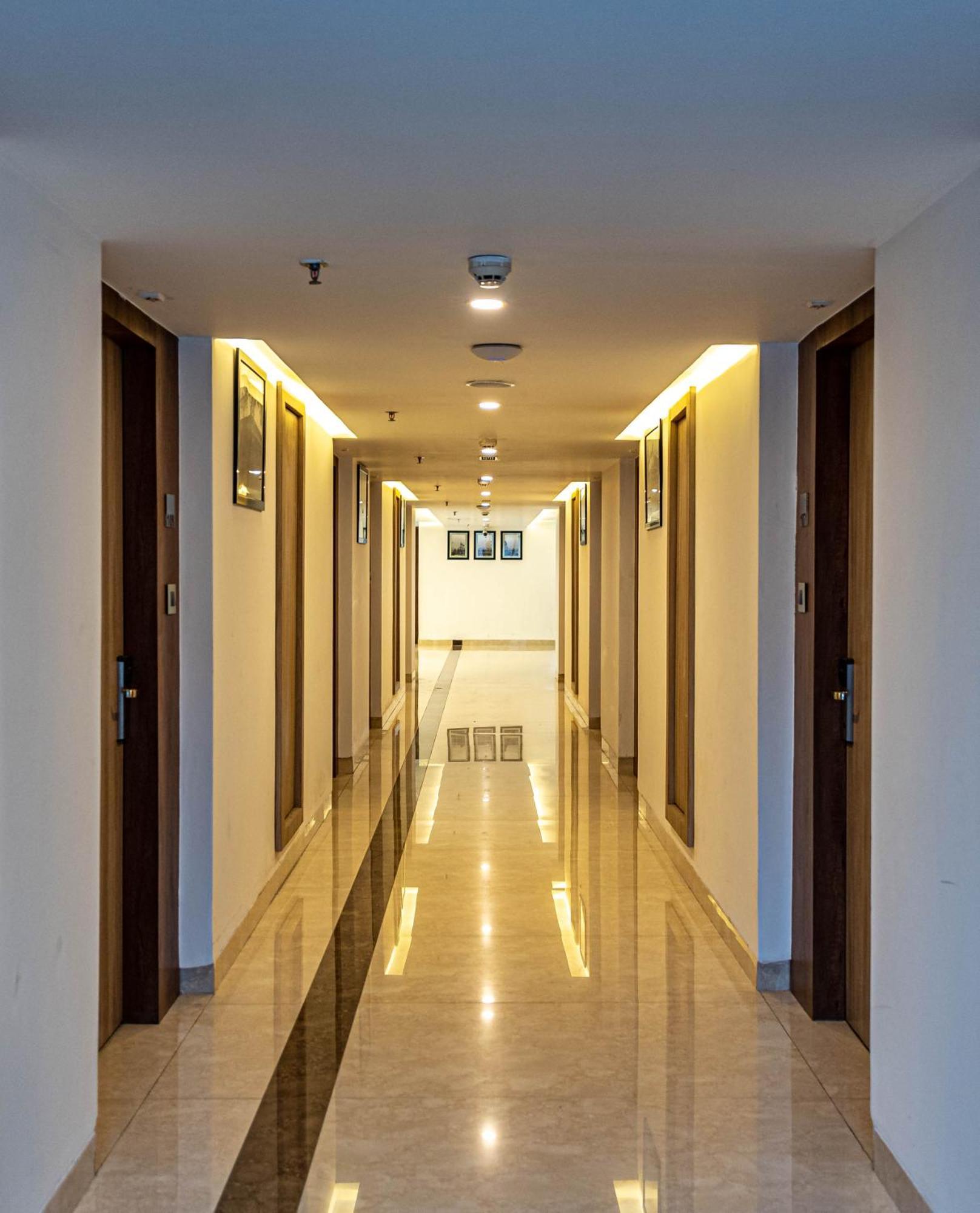 The Elite Lucknow Convention Hotel Esterno foto