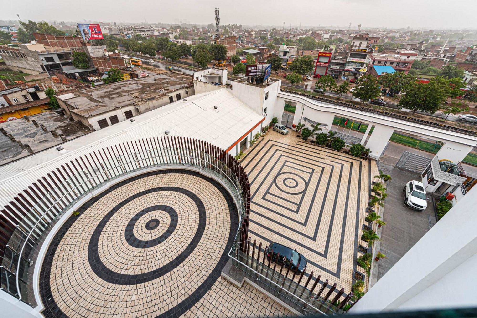 The Elite Lucknow Convention Hotel Esterno foto