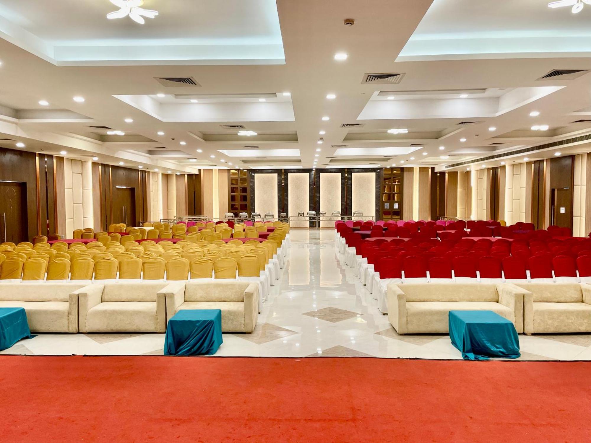 The Elite Lucknow Convention Hotel Esterno foto